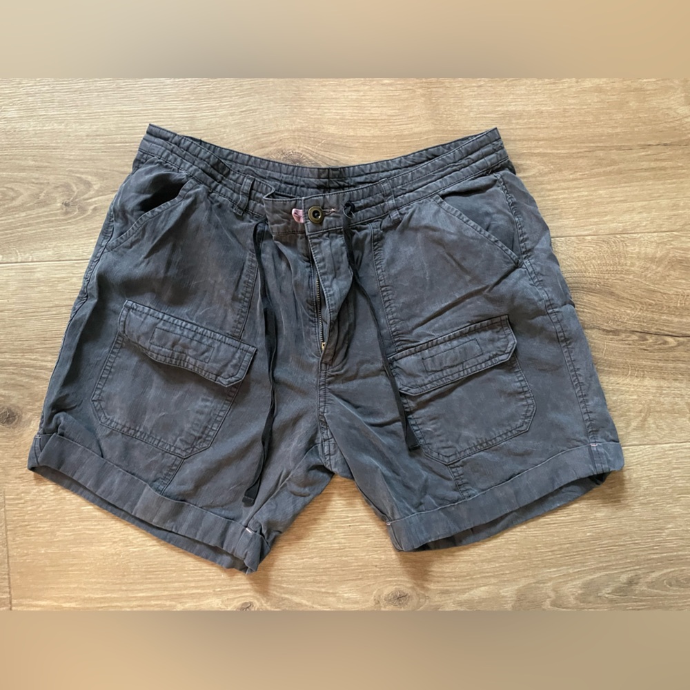 Sundance women’s size 10 shorts